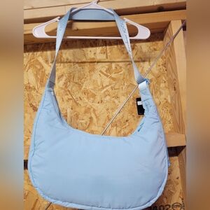 House of Harlow 1960 NWT Crescent Moon Nylon Puffy Athleisure Bag -‎ Blue 🩵​​